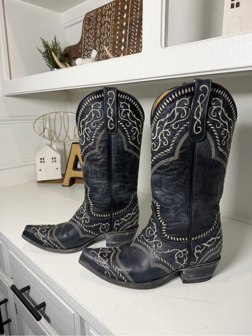Old Gringo Cowboy Boots Women's 7M Black Leather Embroidered Western Cowgirl